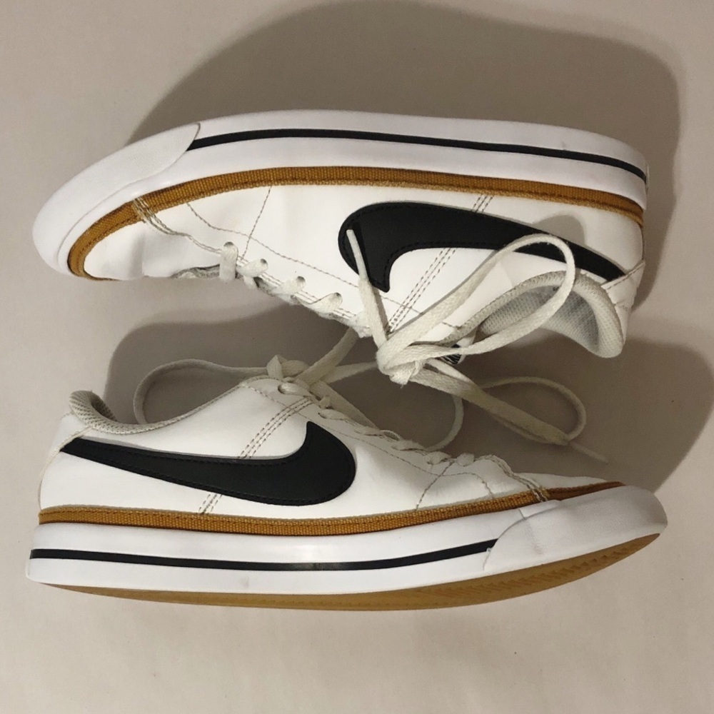 Nike Court Legacy Lace-up Sneakers size 4 Youth